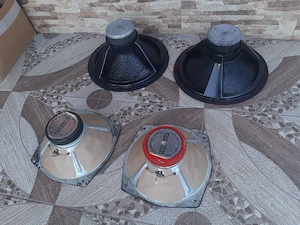 vand boxe profesionale!