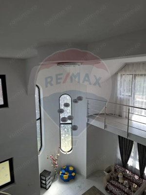 Casă / Vilă cu 5 camere de vânzare - imagine 5