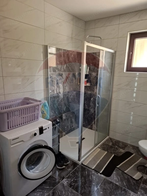 Casă / Vilă cu 5 camere de vânzare - imagine 15
