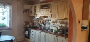 Vând apartament modern, intretinut