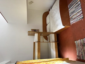 Vând urgent în Brașov, paturi suprapuse cu saltele. Arată foarte bine! - imagine 2