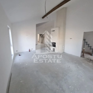 Duplex de vanzare P+M cu 5 camere, in Ghiroda - imagine 2