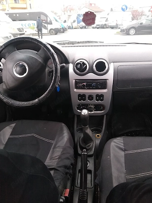 vând Dacia Logan motor de 1 4 benzina gpl consum mic acte valabile - imagine 2