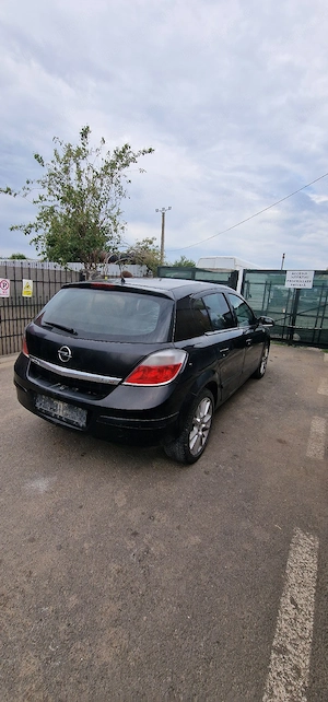 dezmembrez opel astra  - imagine 3