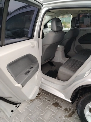 dodge caliber  - imagine 4