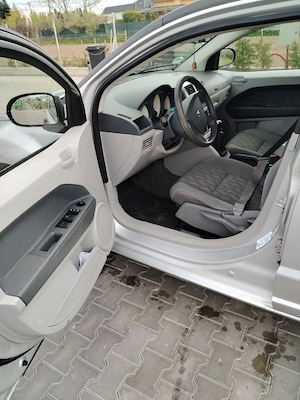 dodge caliber  - imagine 5