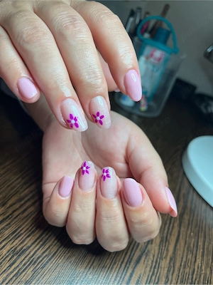 Unghii cu gel- se platesc doar consumabilele