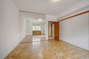 Apartament luminos de 5 camere de închiriat, etaj 1/4, garaj, Bd. Primăverii! - imagine 10