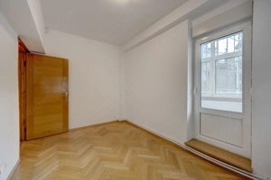 Apartament luminos de 5 camere de închiriat, etaj 1/4, garaj, Bd. Primăverii! - imagine 15