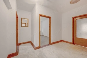 Apartament luminos de 5 camere de închiriat, etaj 1/4, garaj, Bd. Primăverii! - imagine 18