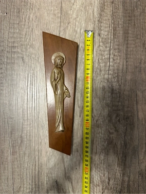 Icoană din lemn cu Iisus   relief sculptat, 27 cm