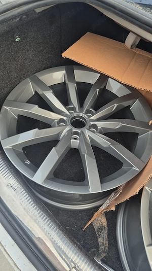 vand jante passat b8 R18  - imagine 2