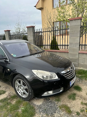 Vând sau dezmembrez Opel insignia