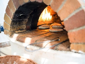 SC Pandipo angajează brutar la cuptor