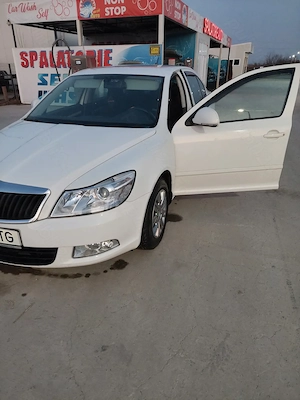 Skoda octavia .Schimb cu benzina  - imagine 2