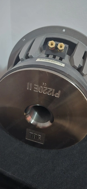 subwoofer JBL P1220   
