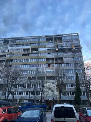 caut muncitori pt termosistem constructi