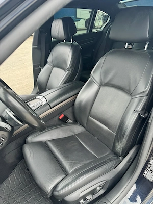 BMW Seria 7 750d xDrive M Performance, 5 butoane - imagine 10