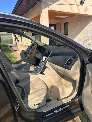 Vand autoturisn  VOLVO XC 60 - imagine 3