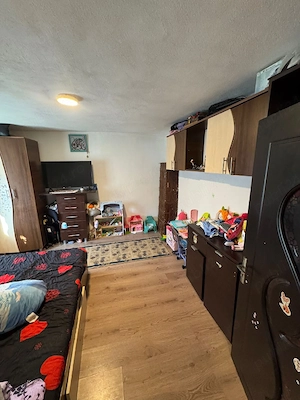 Locuinta la tara  - imagine 3