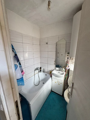 Locuinta la tara  - imagine 2