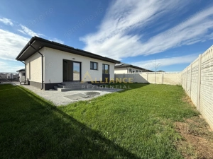 Casa moderna parter - 3 camere 2 bai - pompa de caldura - panouri solare ~ - imagine 10