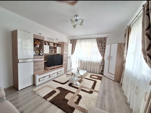 Proprietar- apartament spatios cu 2 camere de vânzare în Subcetate Sanpetru cu loc parcare inclus  - imagine 4