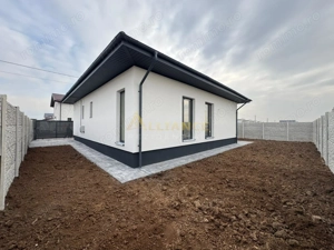 Casa individuala ~ 4 camere 2 bai ~ 375 mp teren ~ 5 minute STV - imagine 3