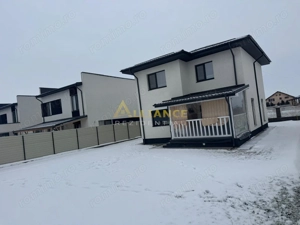 Vila individuala P+1E ~ 4 camere 2 bai ~ 450mp teren - imagine 3