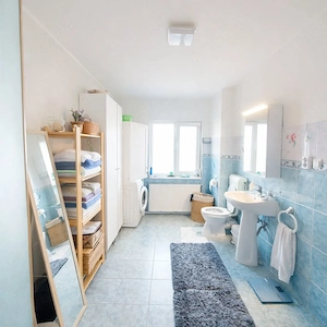 Proprietar vând casă P+1E+M, cu 8 camere în Ghiroda - imagine 5