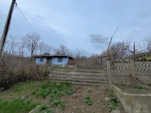 Valea Oilor, Baltati, Iasi,Vand teren cu casa demolabila  - imagine 3