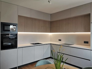 Mobilier pe comanda Bucatarie la comanda Model Ioana T