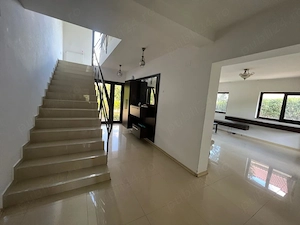 Vila de inchiriat , deosebita in Ghiroda - imagine 10