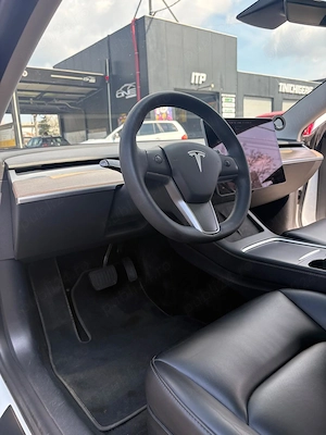 Șoferi BLUE București   mașini electrice premium disponibile - imagine 4