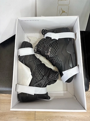 Vand Pantofi sport noi de dama, marimea 38