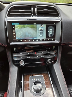 Jaguar F-Pace 3.0D 300 CP   2016   Automat   Panoramic   Meridian   HUD - imagine 8