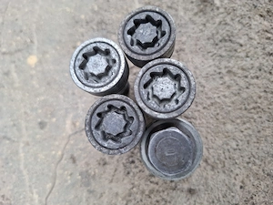 Vand set prezoane antifurt 5Q0698137 Tip D VW Passat CC 2012 M14x1,5 