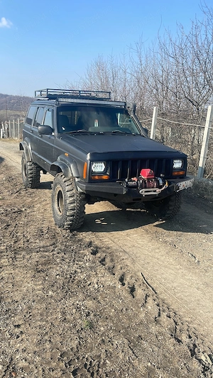 Vand Jeep Cherokee XJ 4x4   OFF-ROAD autoutilitara - imagine 2