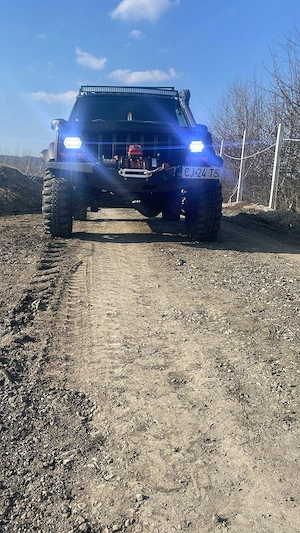 Vand Jeep Cherokee XJ 4x4   OFF-ROAD autoutilitara - imagine 3