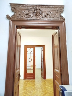 ...LIBERA unica spatiu mare si parcare...Vila cu prestanta in locatie eleganta Pache!!!