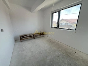 Vila Individuala - 5 camere-3 bai-Strada Miorita-500 M  de STV - imagine 18