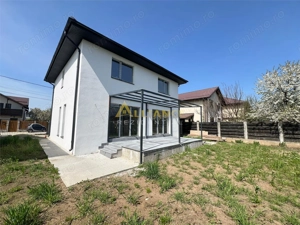 Vila Individuala - 5 camere-3 bai-Strada Miorita-500 M  de STV - imagine 7