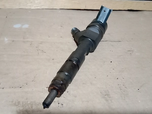 Injectoare Suzuki grand vitara 1.9 ddis 2006 150 lei/buc - imagine 2