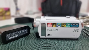 Cameră video digitala JVC Everio,  ca noua !