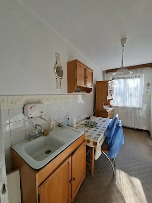 Vanzare apartament cu 2 camere in Moldova Noua