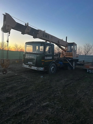 Autospeciala cu macara - imagine 2