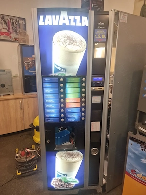 Automate de cafea  Necta Astro - imagine 3