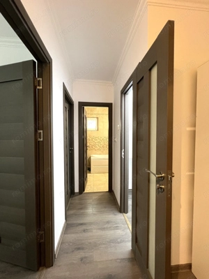 Apartament renovat modern, 3 camere decomandate, etaj 2/4 – zona Piața - imagine 15