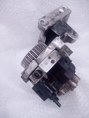 Pompă injecție Suzuki grand vitara 1.9 ddis diesel 2006 - imagine 2