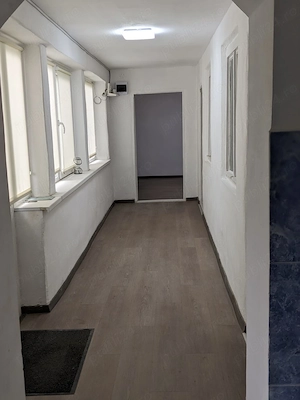 Proprietar vand casa renovata , cu teren 2000 mp ,deschidere de 113 m,in comuna Farcasele,jud.Olt - imagine 5